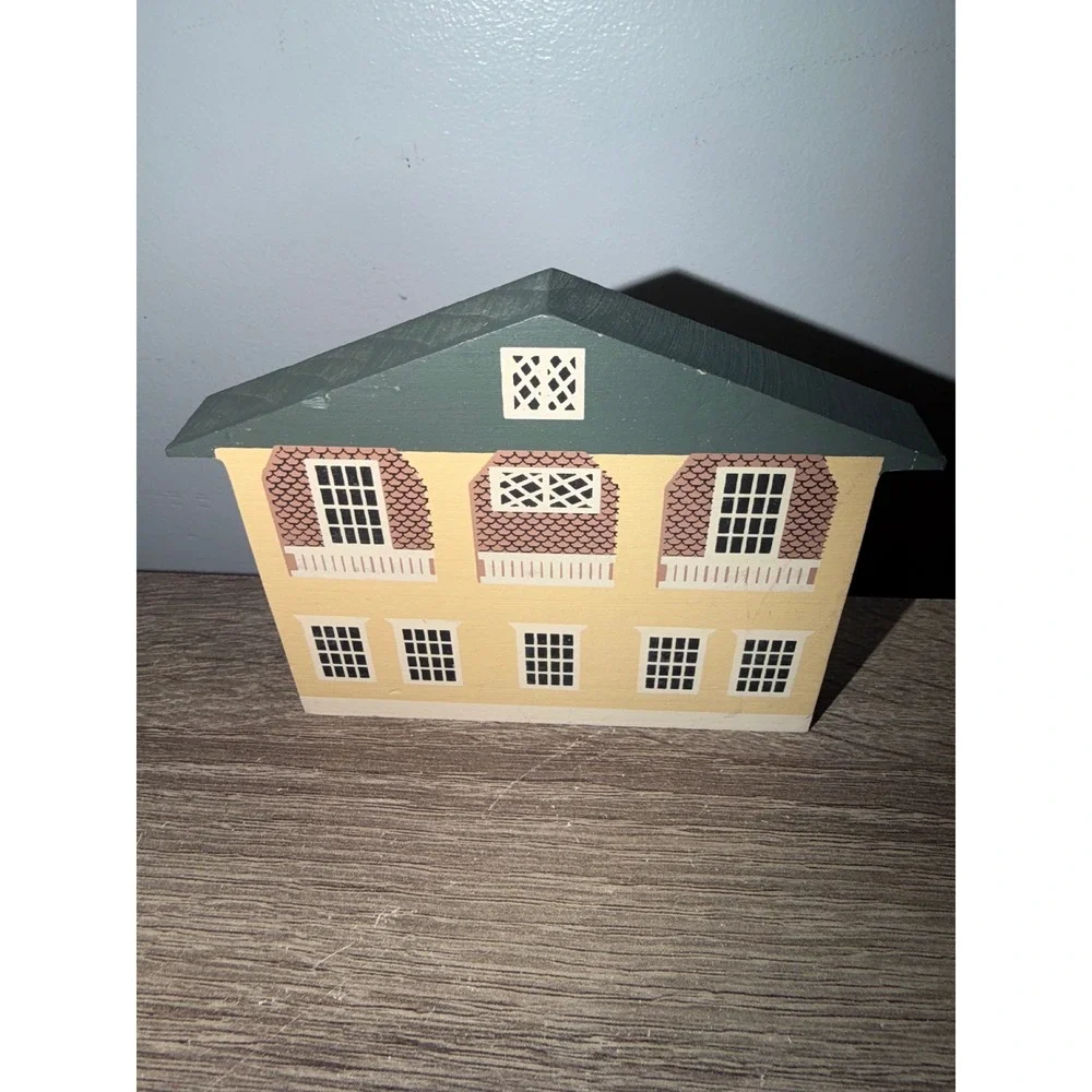 The Cat's Meow Village Yacht Club 1987 Nautical Series Wooden Shelf Sitter